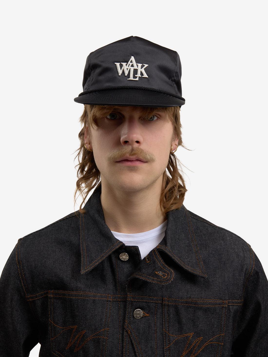 The Signature cap in black satin