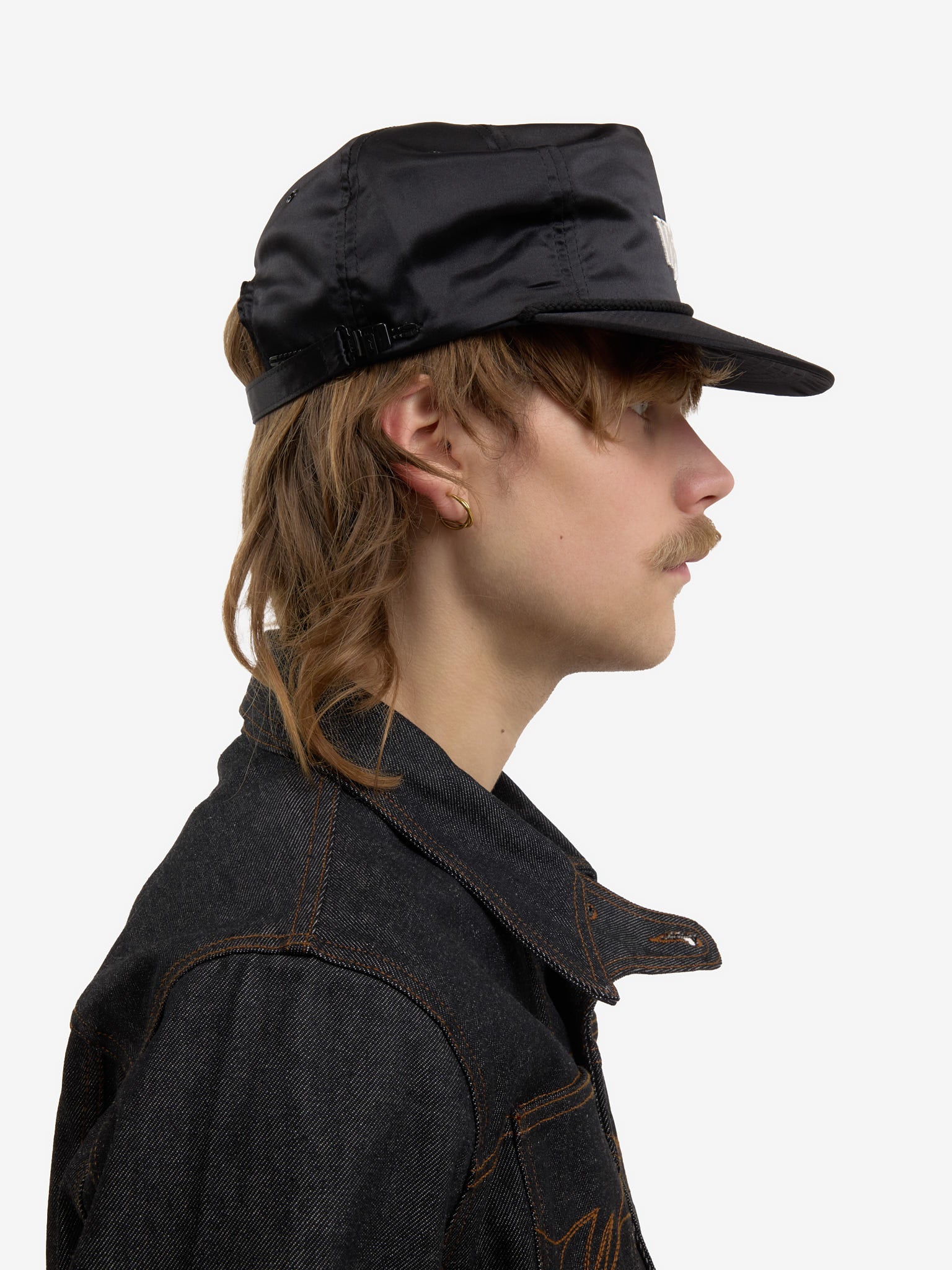 The Signature cap in black satin 5