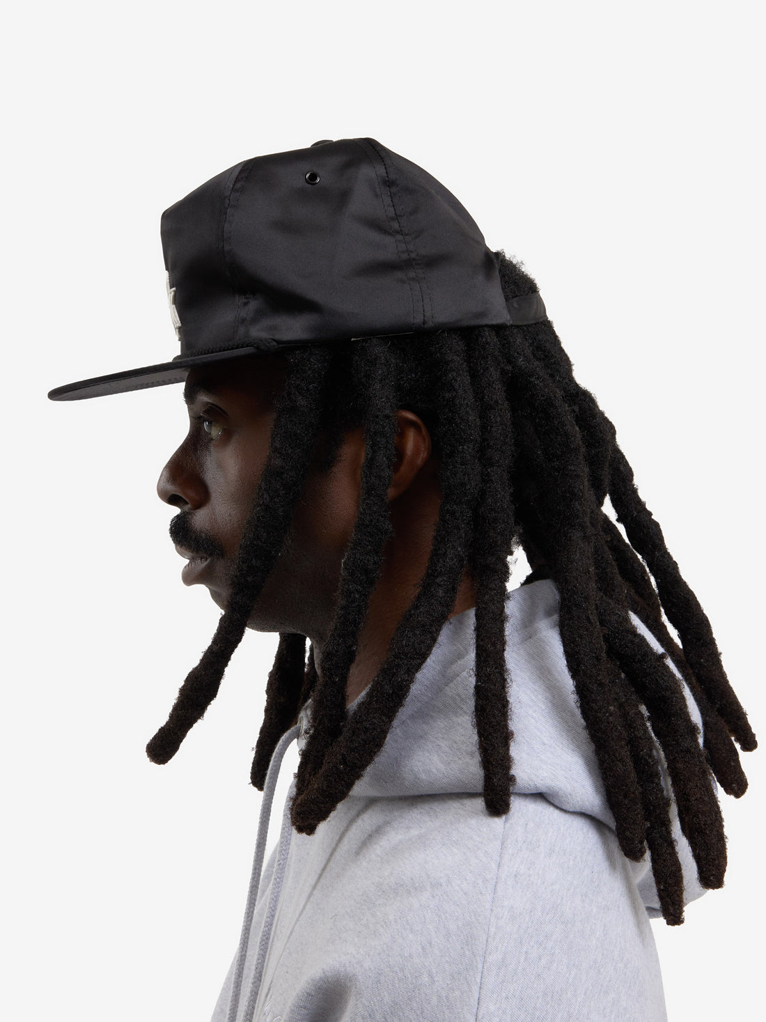 The Signature cap in black satin