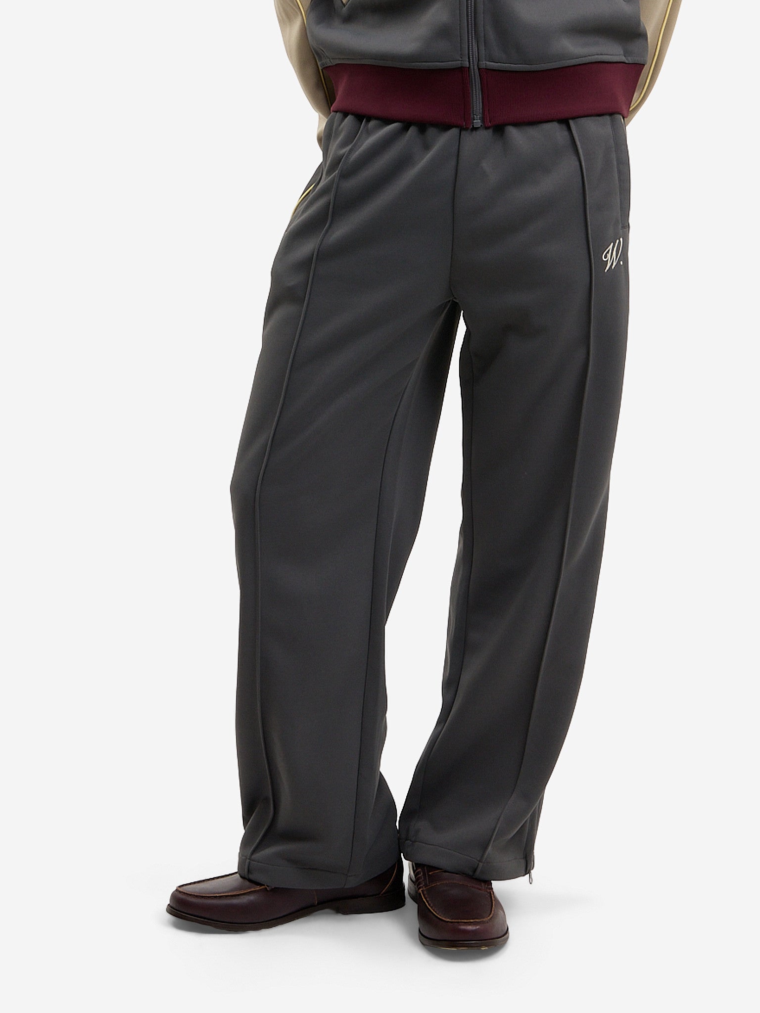 The Signature grey jogging pants 2
