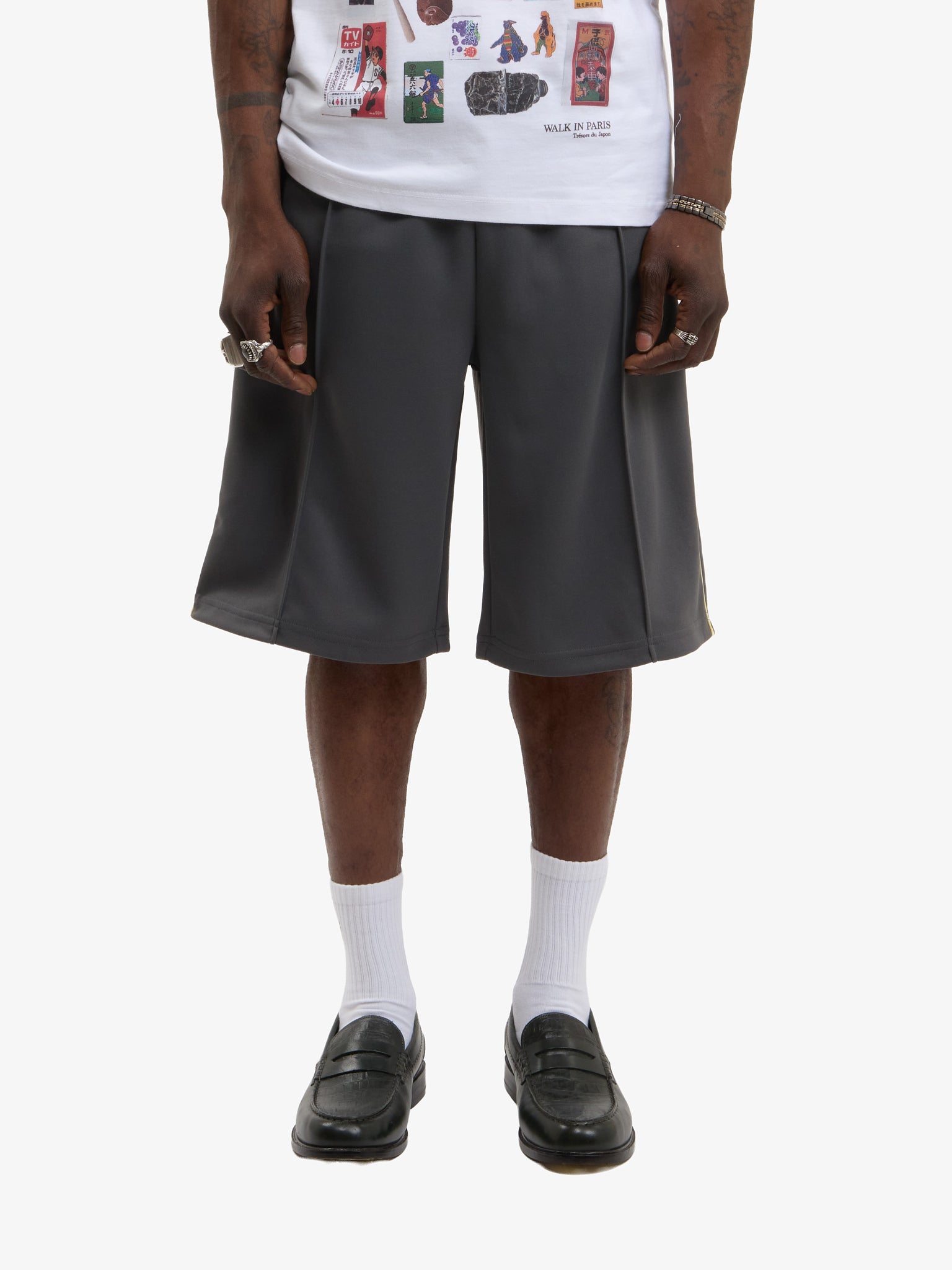 The Signature grey jogging shorts 2