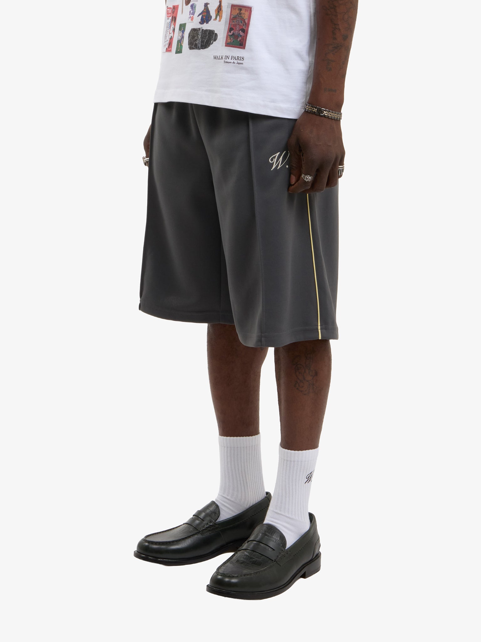 The Signature grey jogging shorts 3