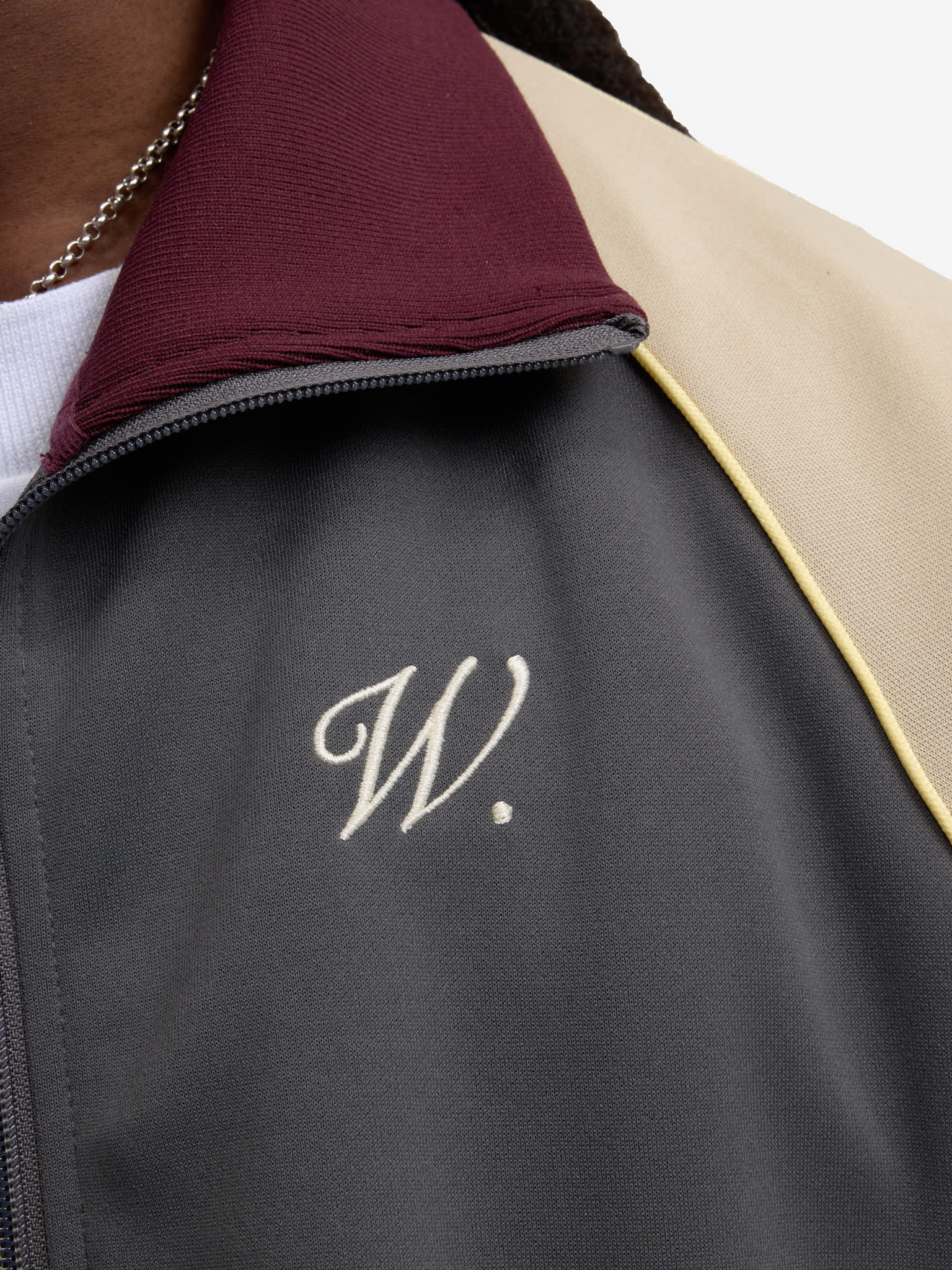 The Signature grey jogging jacket 8