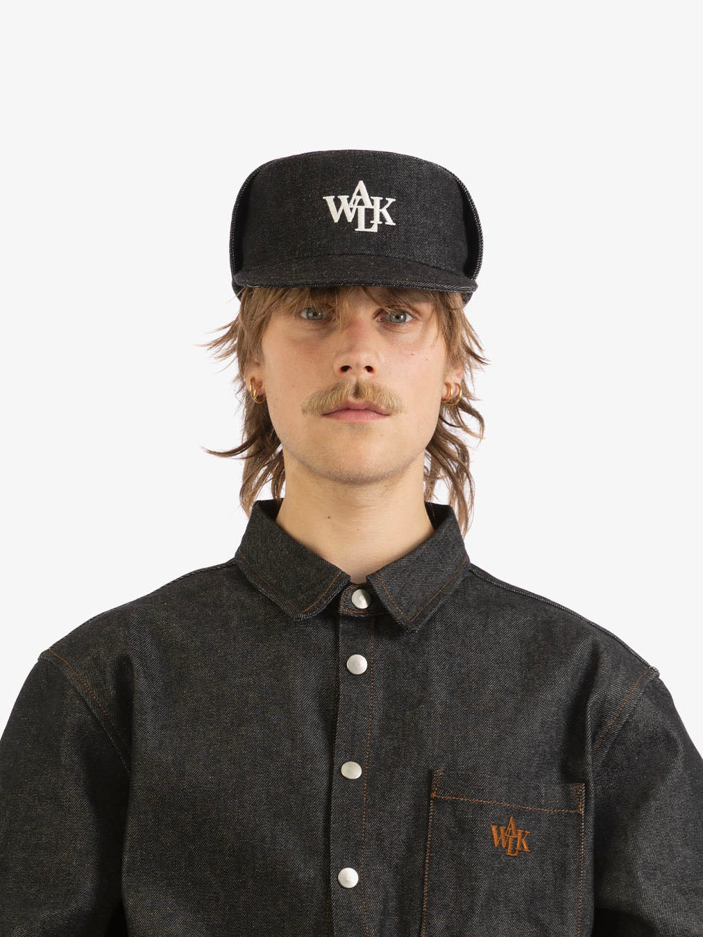 La casquette du postier en denim brut