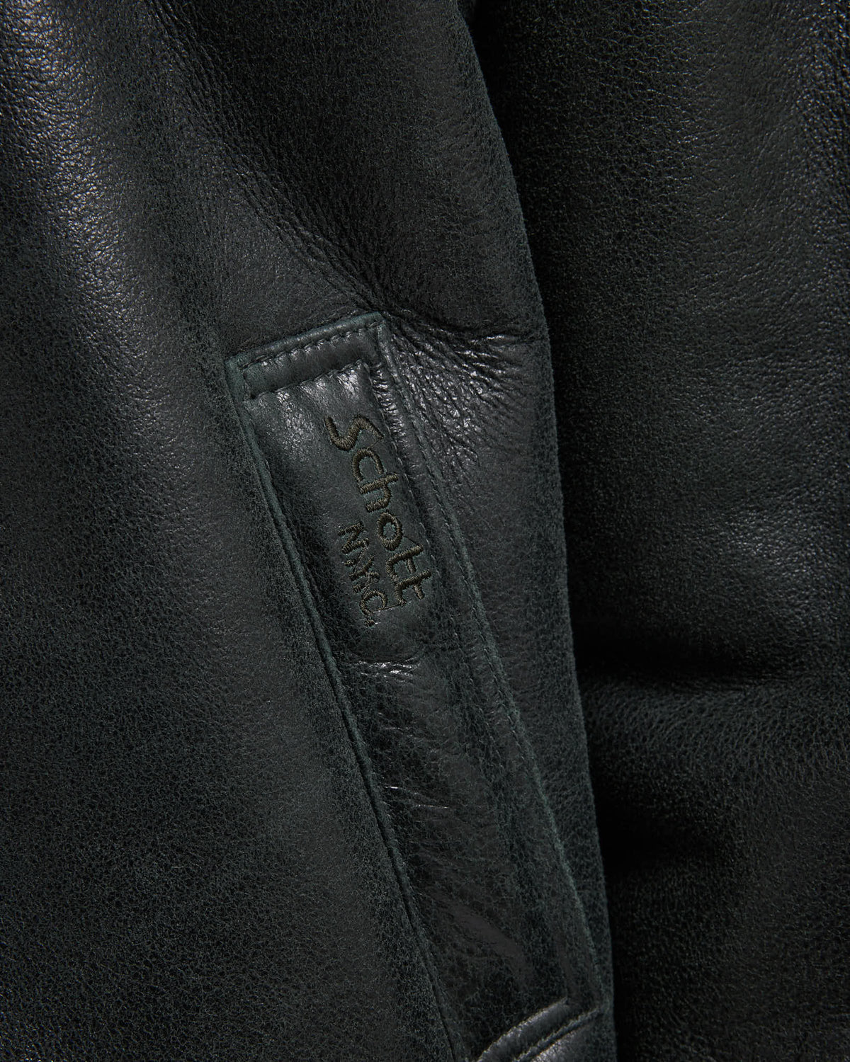 Walk in Paris x Schott NYC ® - Le bombardier à capuche vert forêt
