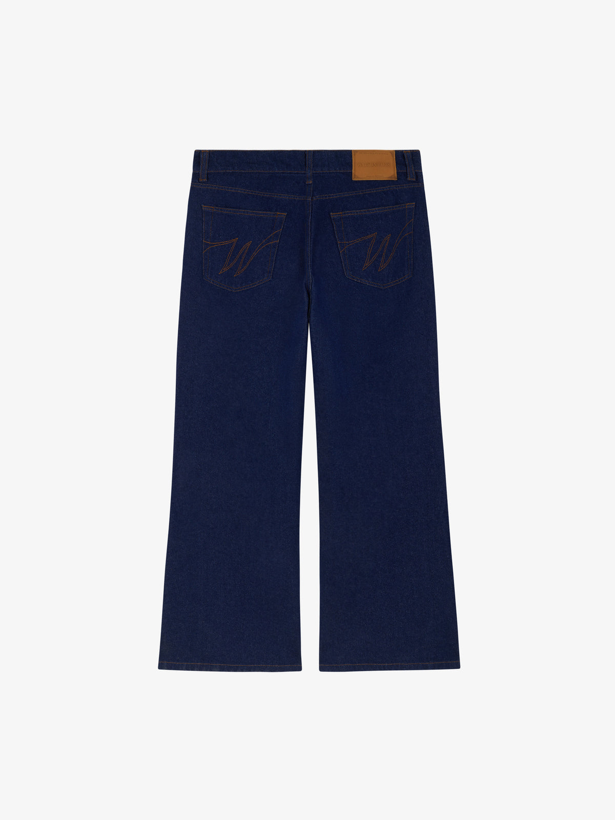 Le pantalon flare en denim bleu