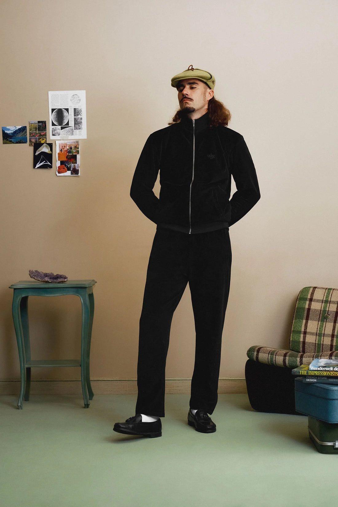 LE JOGGING DE VELOURS NOIR