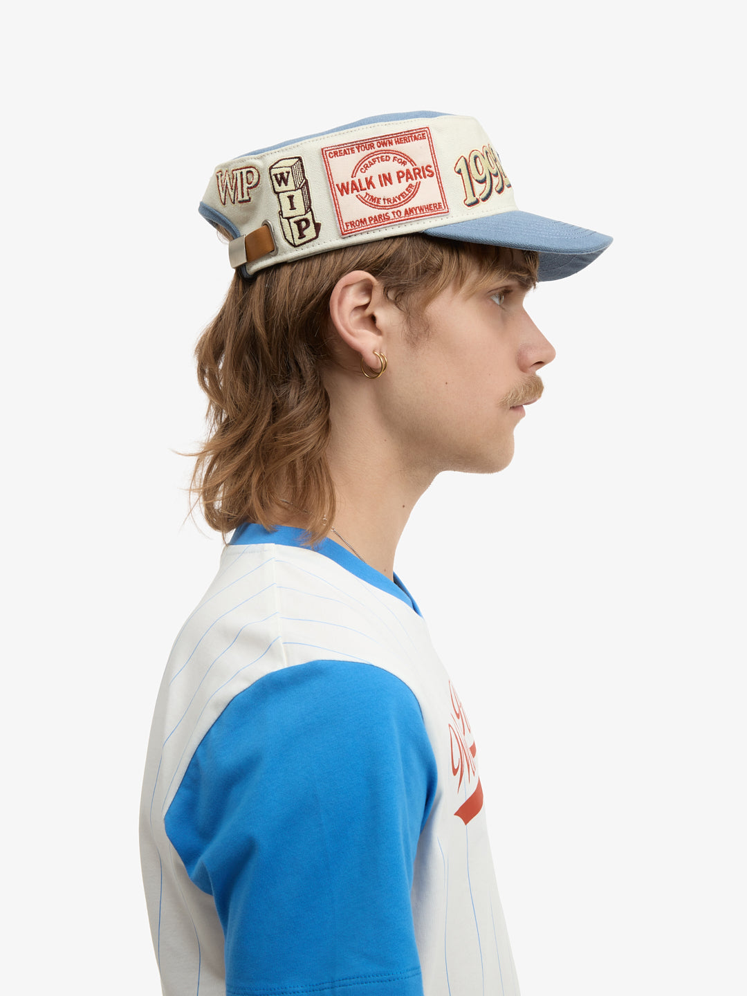 La casquette du Messager à patch bleue