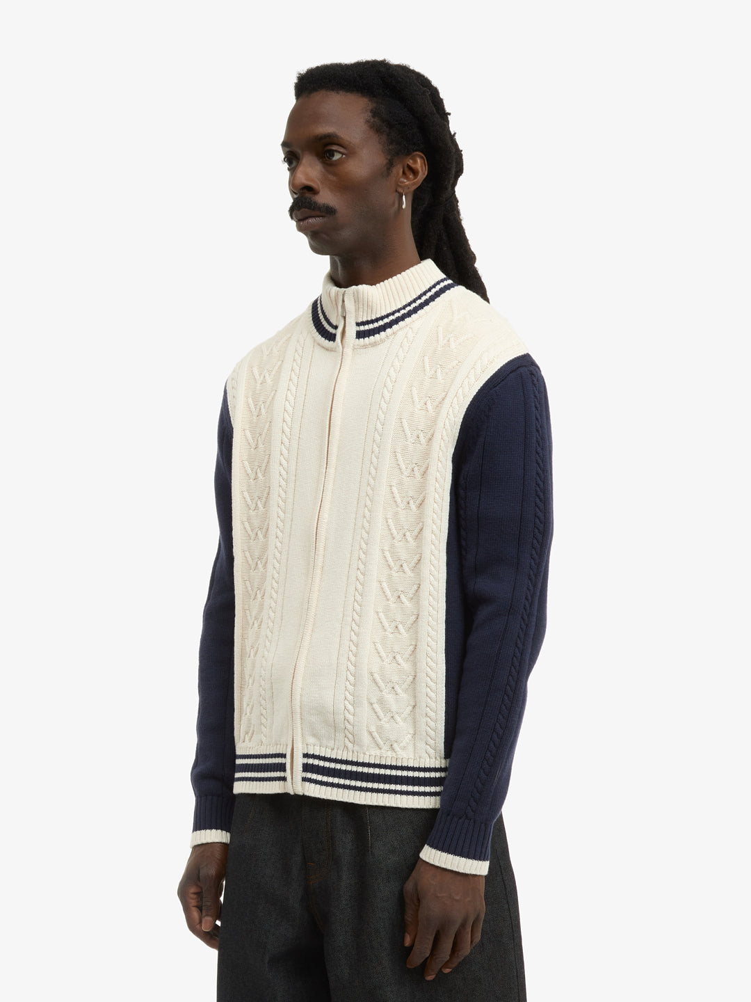 Le cardigan zippé en maille bleu