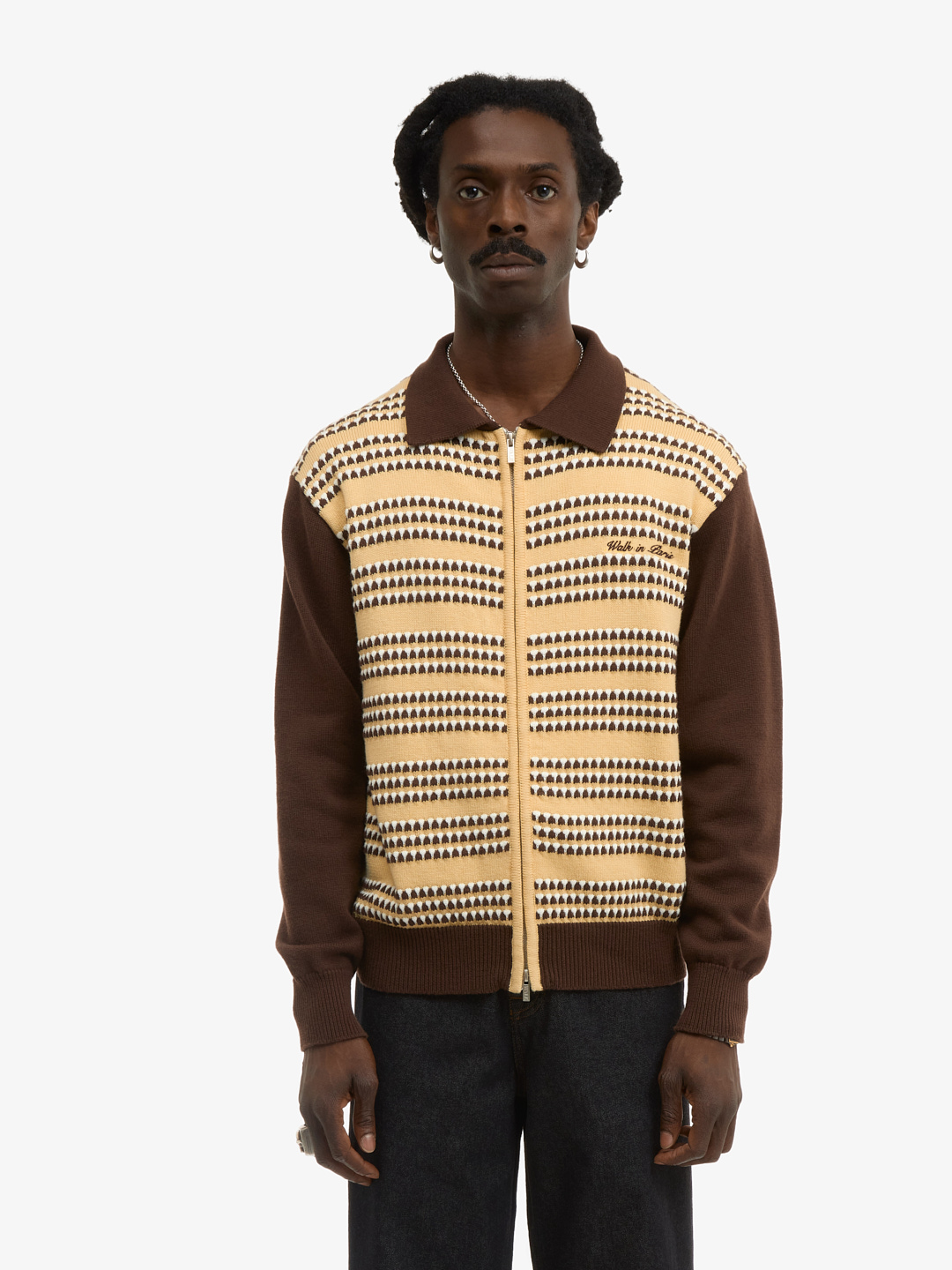 Le cardigan zippé en maille rayée jaune