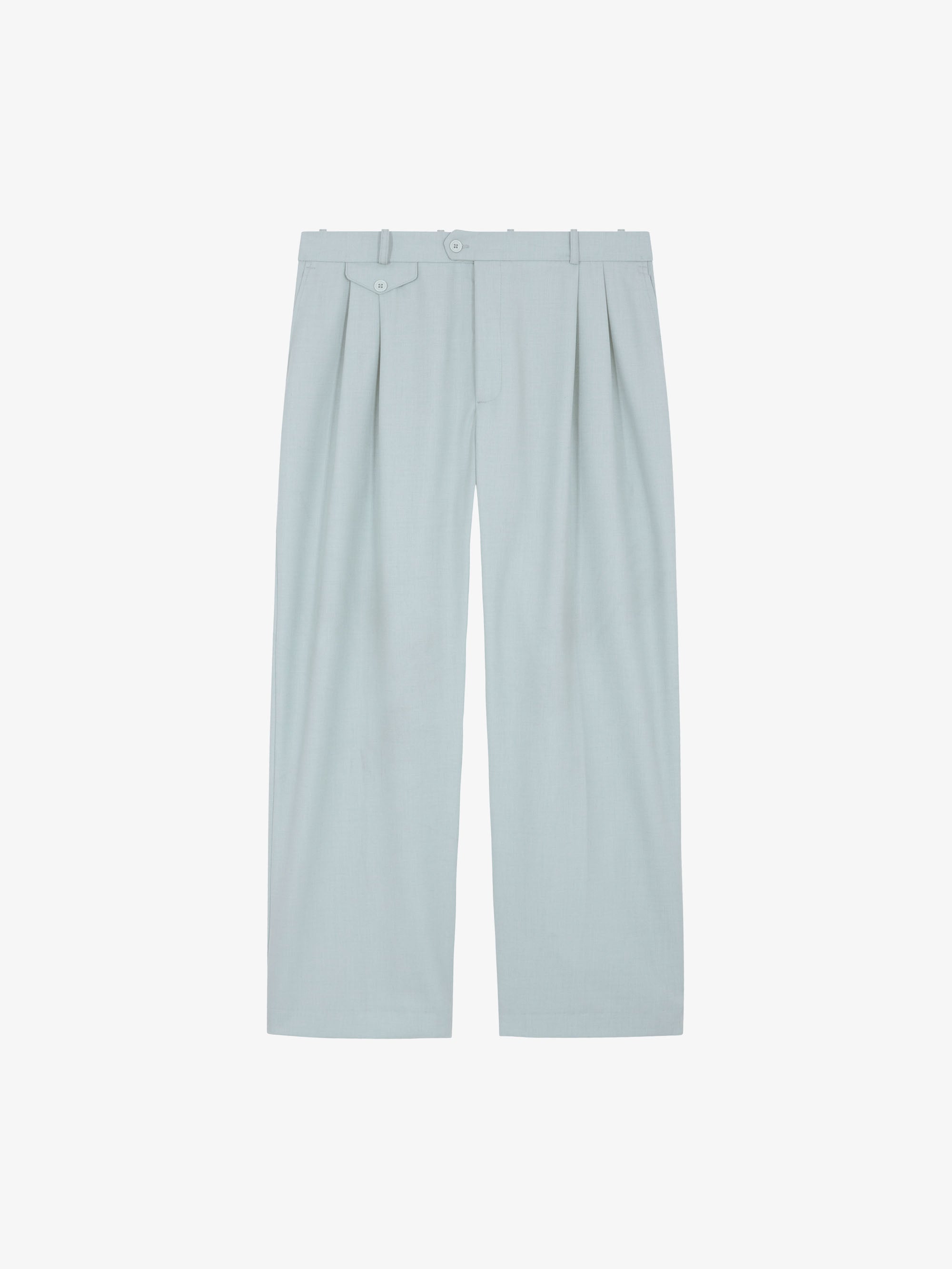 Le pantalon de costume bleu 1